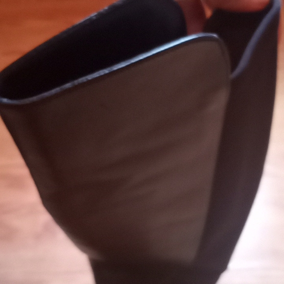 Shoes - Picture 3 of 3